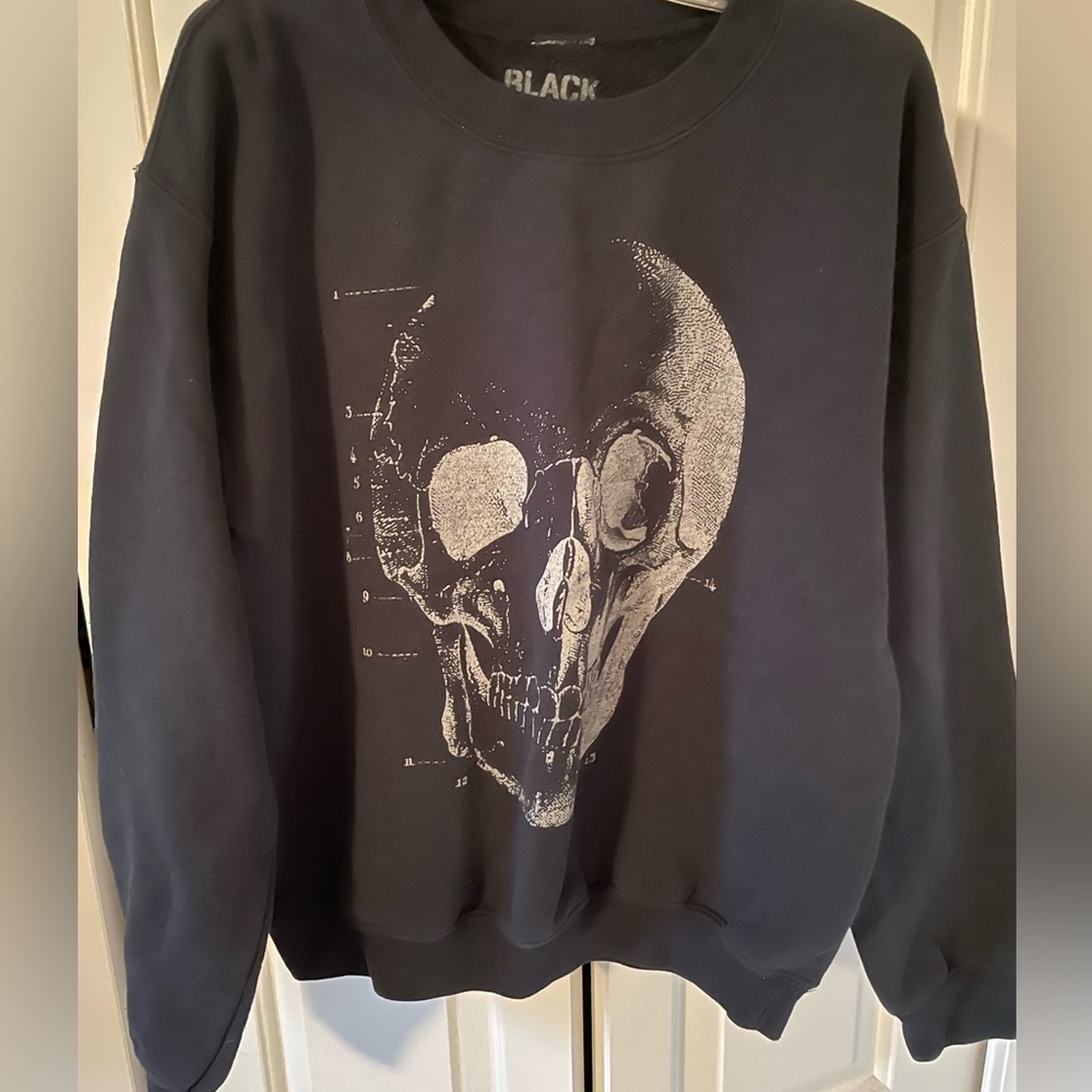 Skull Crewneck Sweatshirt